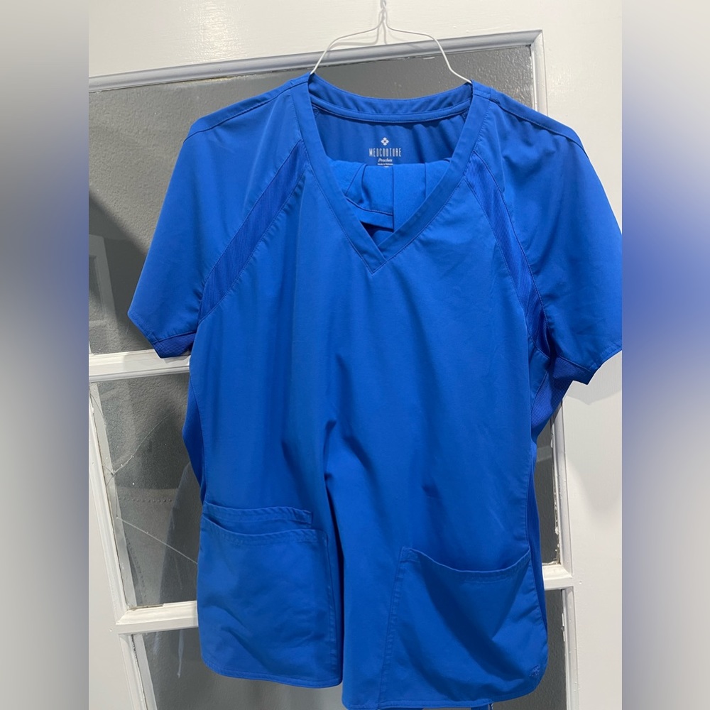 Med couture scrub set